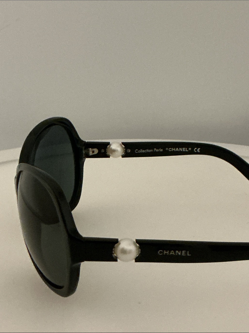 Authentic Chanel luxury designer signature black sunglasses with pearls - Picture 4 of 9